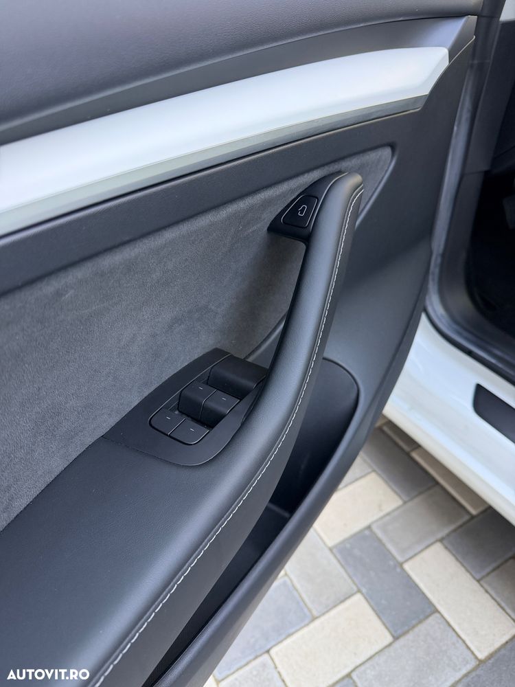 Tesla Model 3 Langstreckenbatterie Allradantrieb Dual Motor - 17