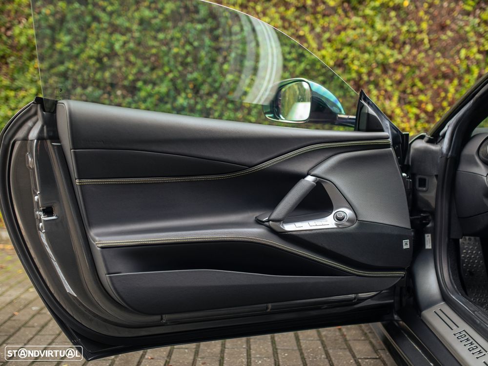 Ferrari 812 Superfast Standard - 41