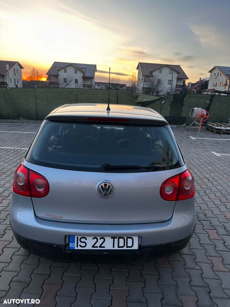 Volkswagen Golf - 11