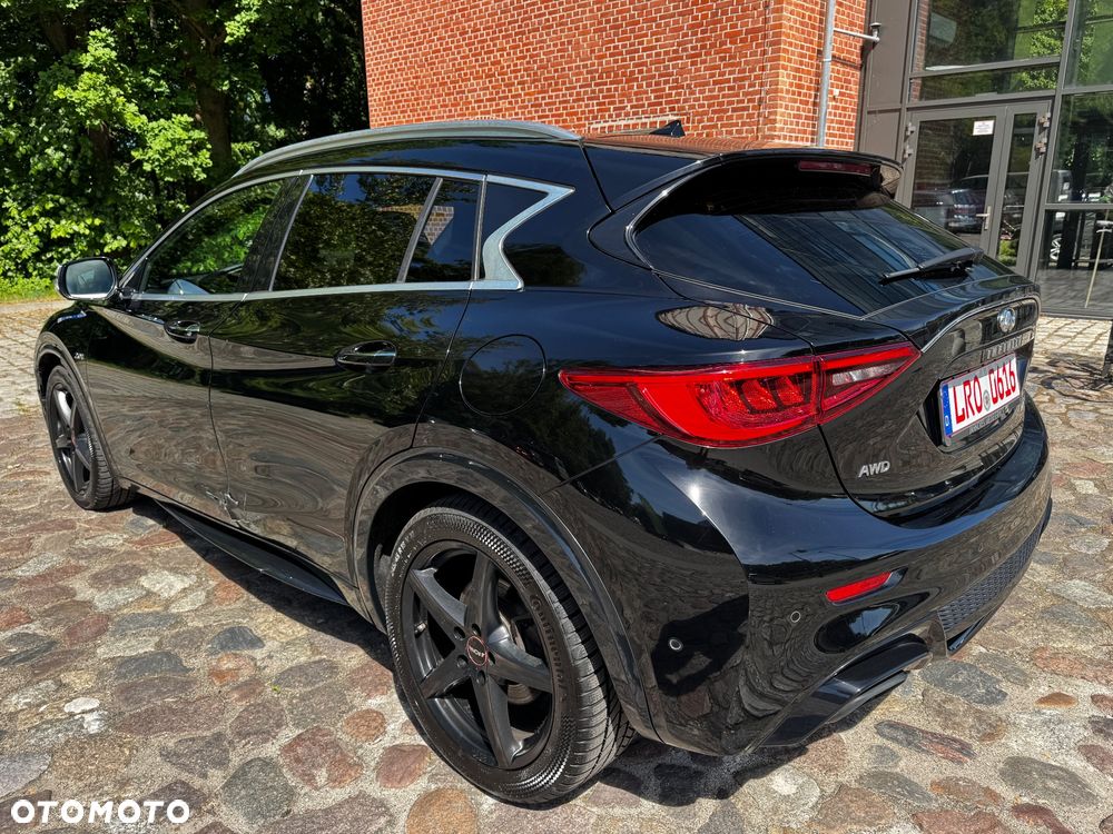 Infiniti Q30 2.0t DCT AWD Sport - 4