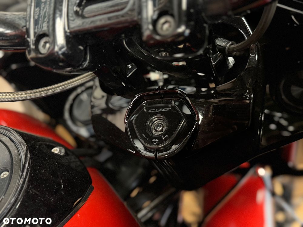 Harley-Davidson Touring Road Glide - 12