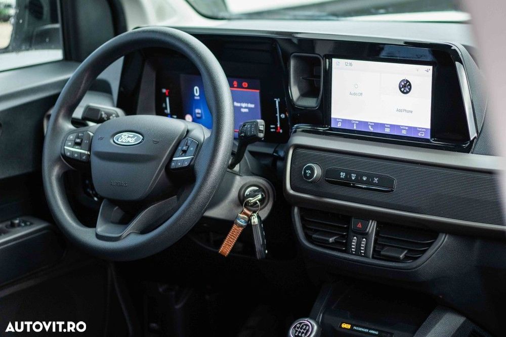 Ford Tourneo Courier 1.0 EcoBoost Trend - 25