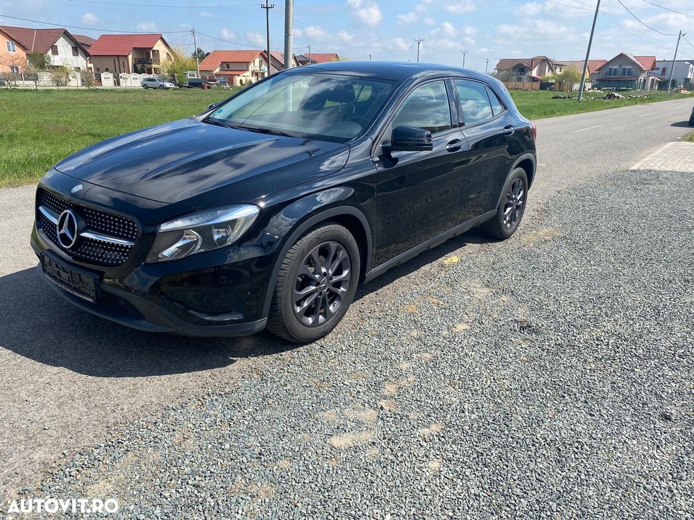 Mercedes-Benz GLA 200 d Urban - 1