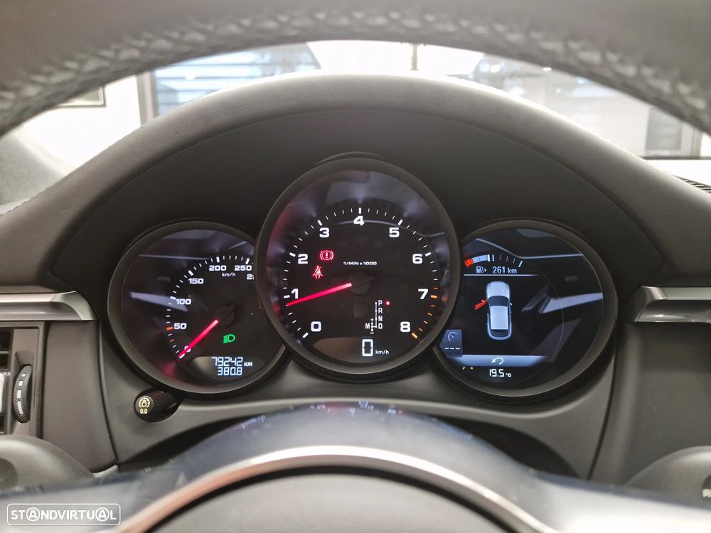 Porsche Macan Standard - 19