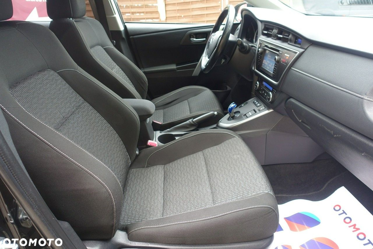 Toyota Auris - 12