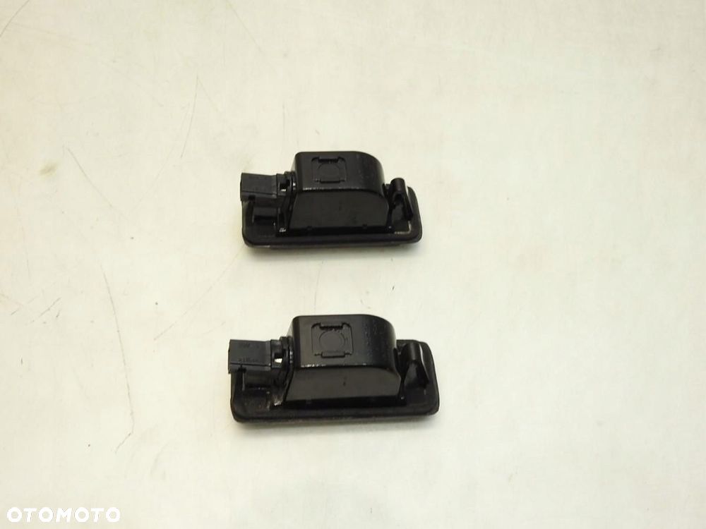 LAMPKA OŚWIETLENIE TABLICY REJESTRACYJNEJ OPEL ASTRA J LIFT KOMBI 13578958 - 4