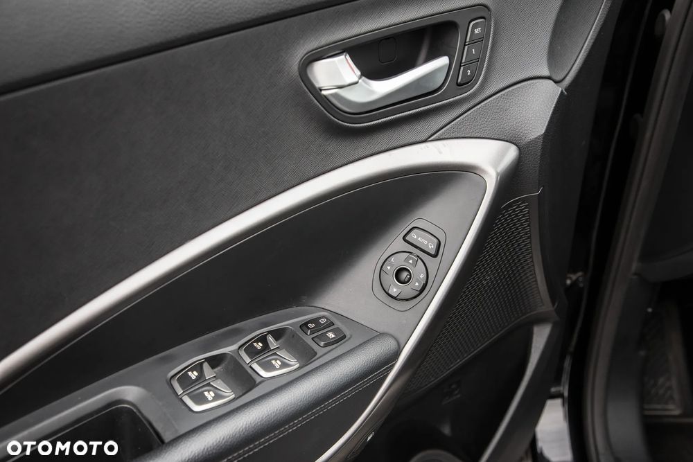 Hyundai Santa Fe 2.4 Sport Utility - 18