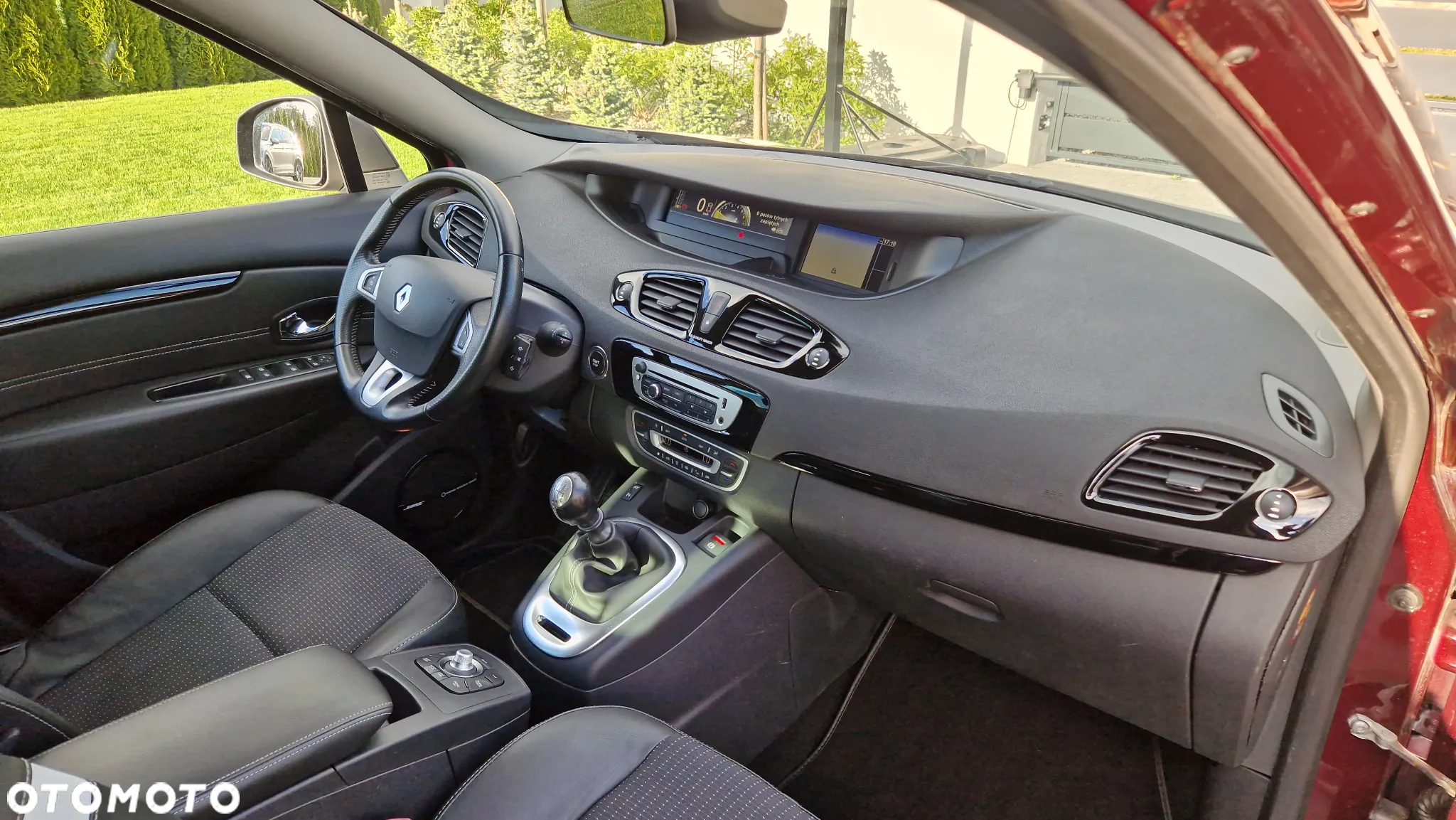 Renault Scenic ENERGY TCe 115 Bose Edition - 12