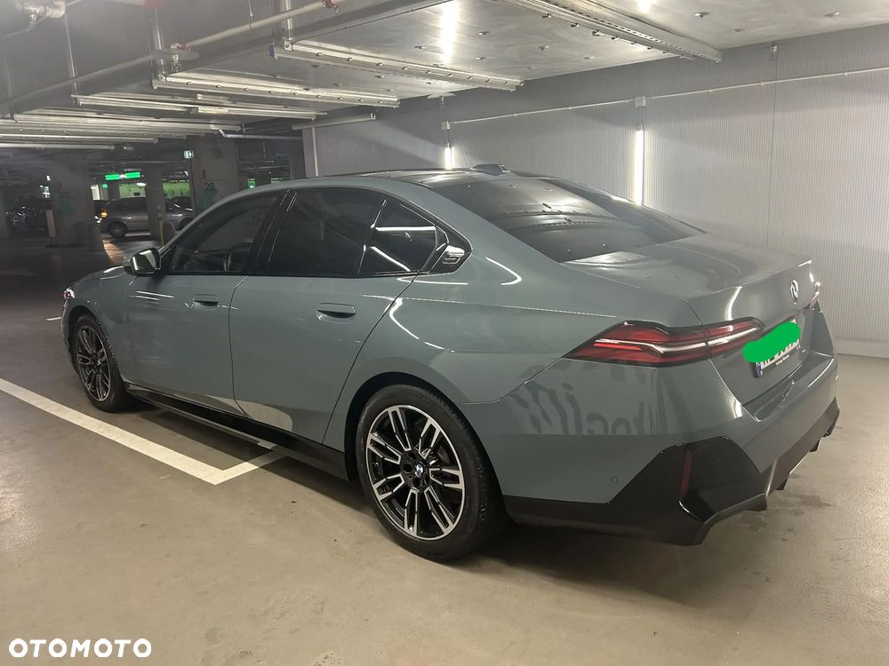 BMW Seria 5 520i mHEV M Sport - 2