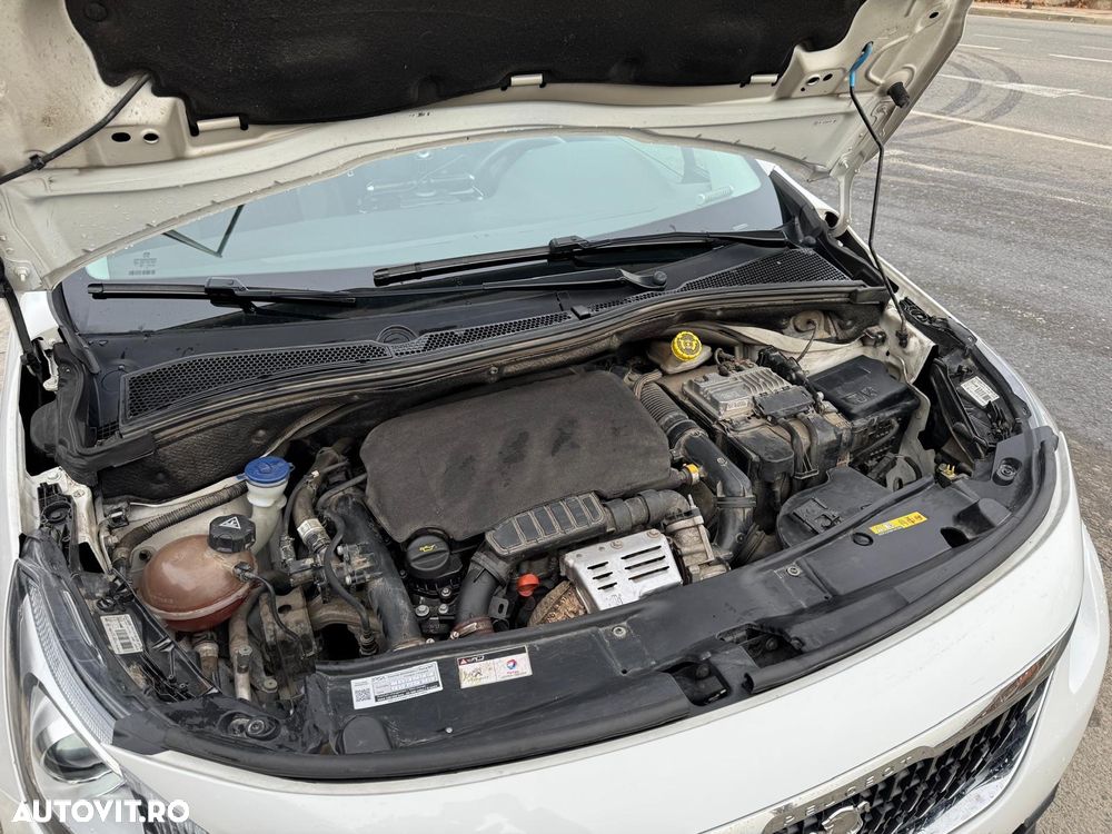 Peugeot 2008 1.2 PureTech Turbo EAT6 S&S Allure - 14