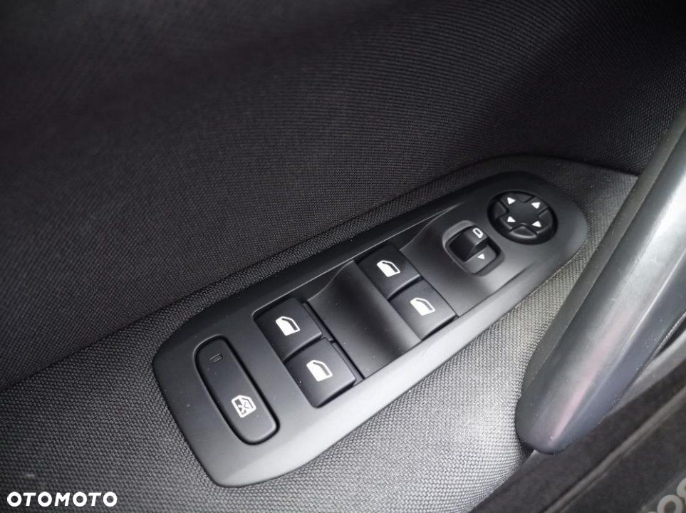 Peugeot 308 - 19