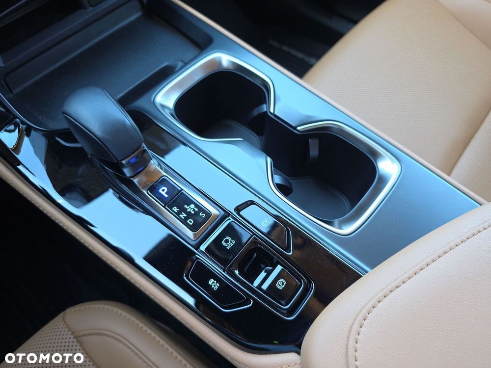Lexus NX 350h Prestige 2WD - 18