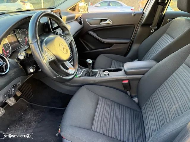 Mercedes-Benz A 180 Limousine d Style Plus - 23