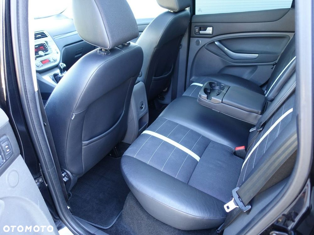 Ford Kuga 2.5 4x4 Titanium - 16