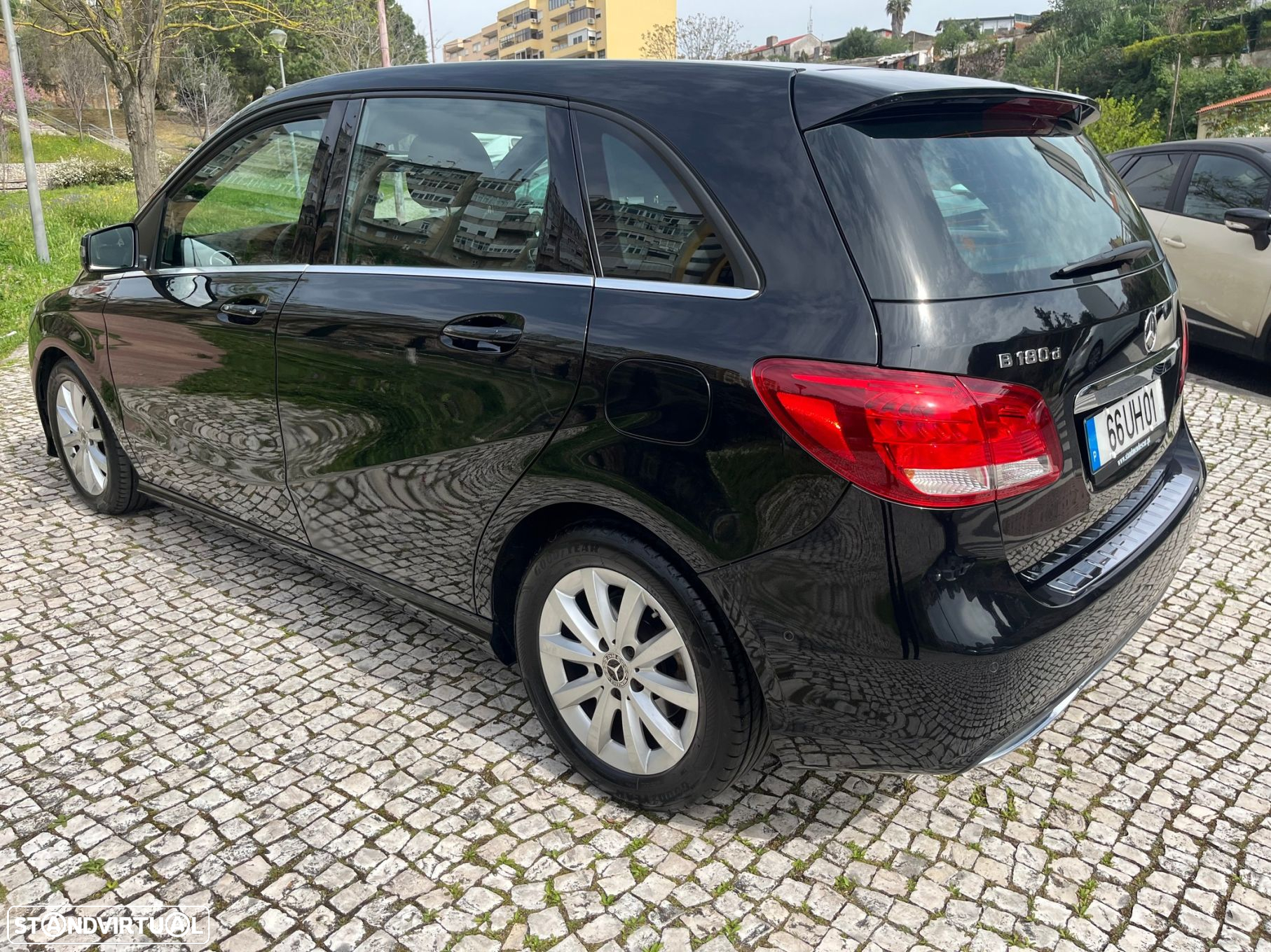 Mercedes-Benz B 180 d Style - 10
