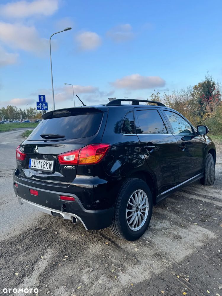 Mitsubishi ASX - 4
