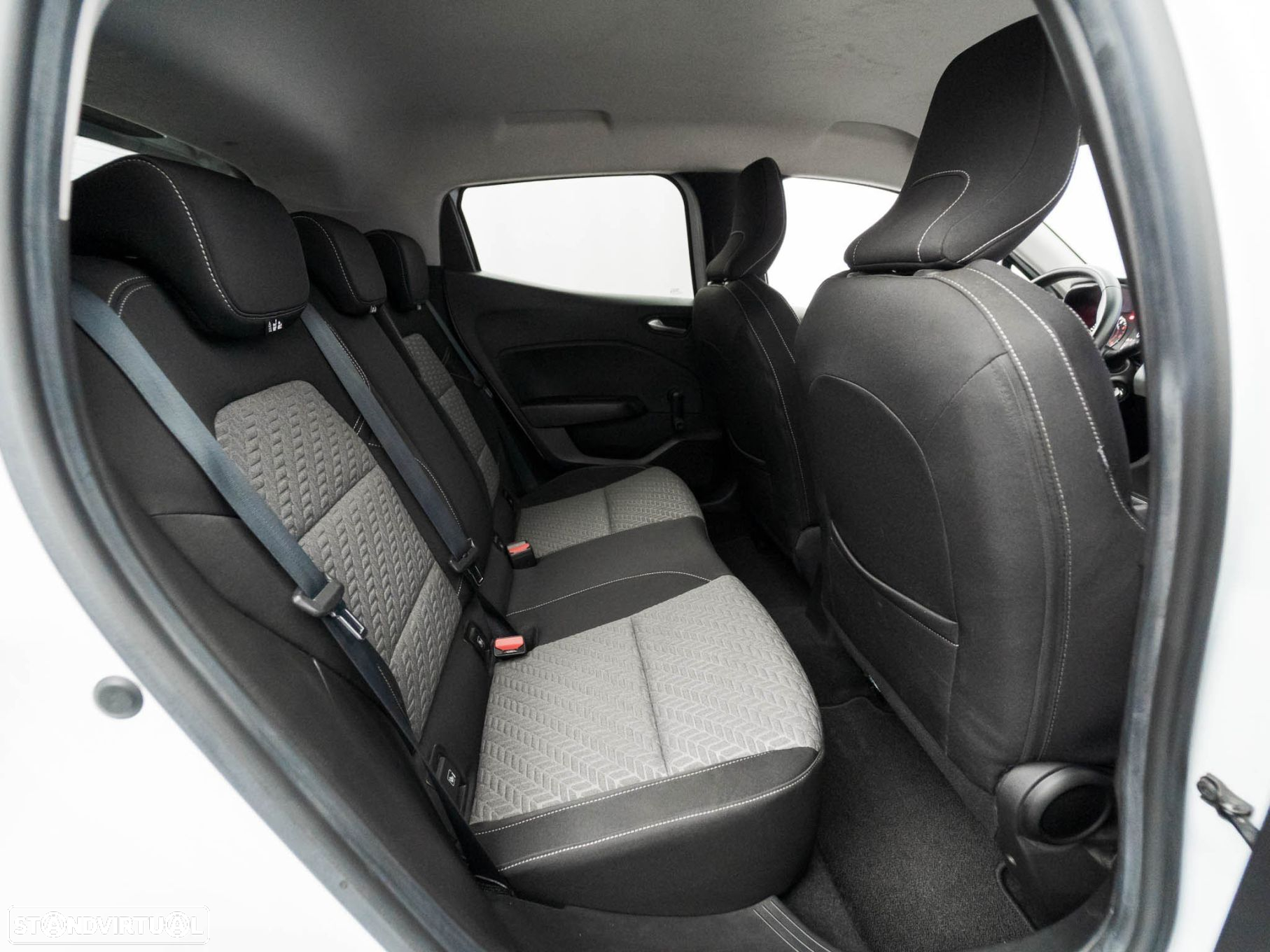 Renault Clio 1.0 TCe Limited Bi-Fuel - 33