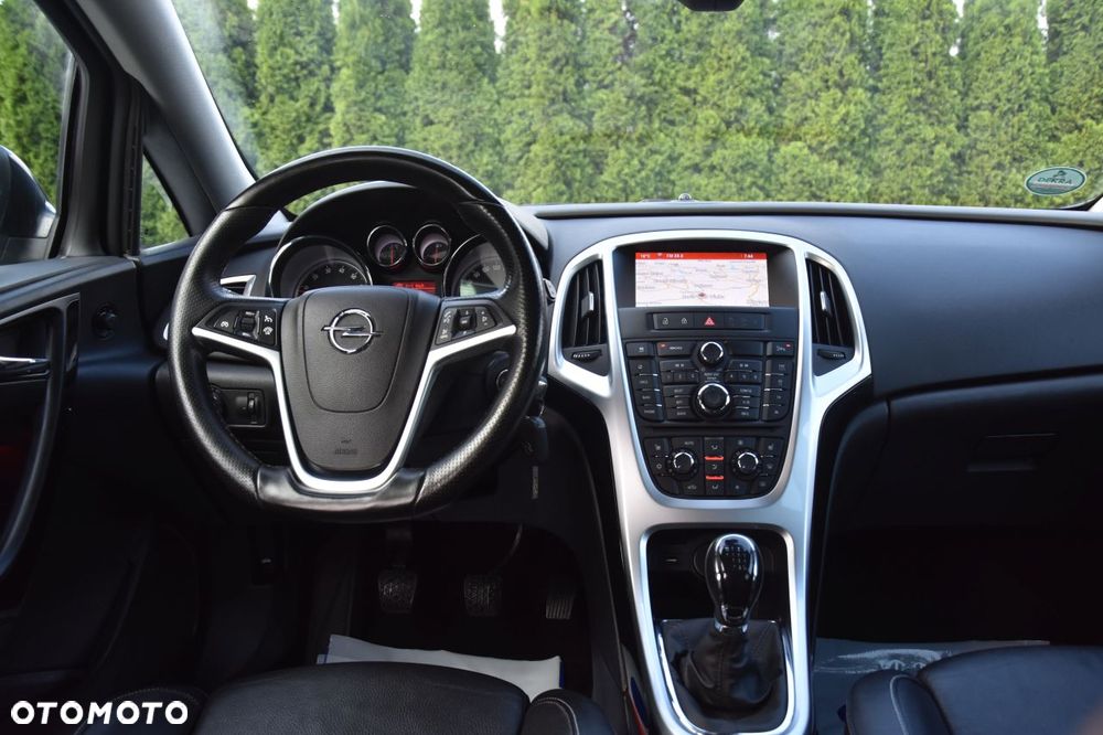 Opel Astra 1.4 Turbo Cosmo - 12