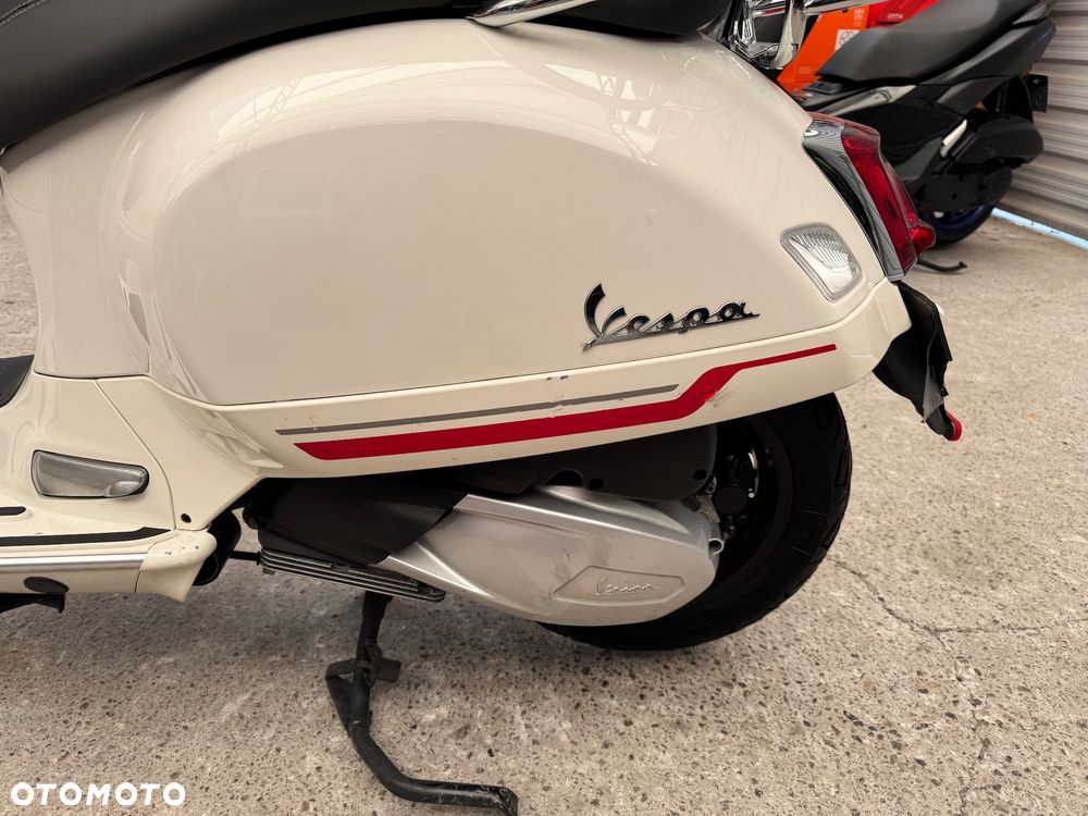 Vespa GTS - 21