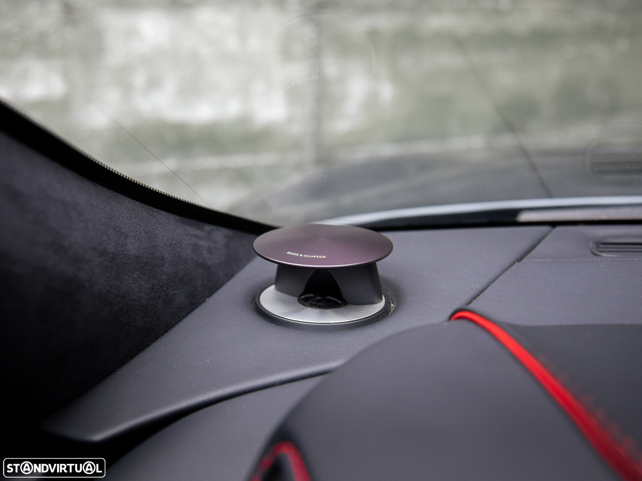 Aston Martin DBS Volante Superleggera - 46