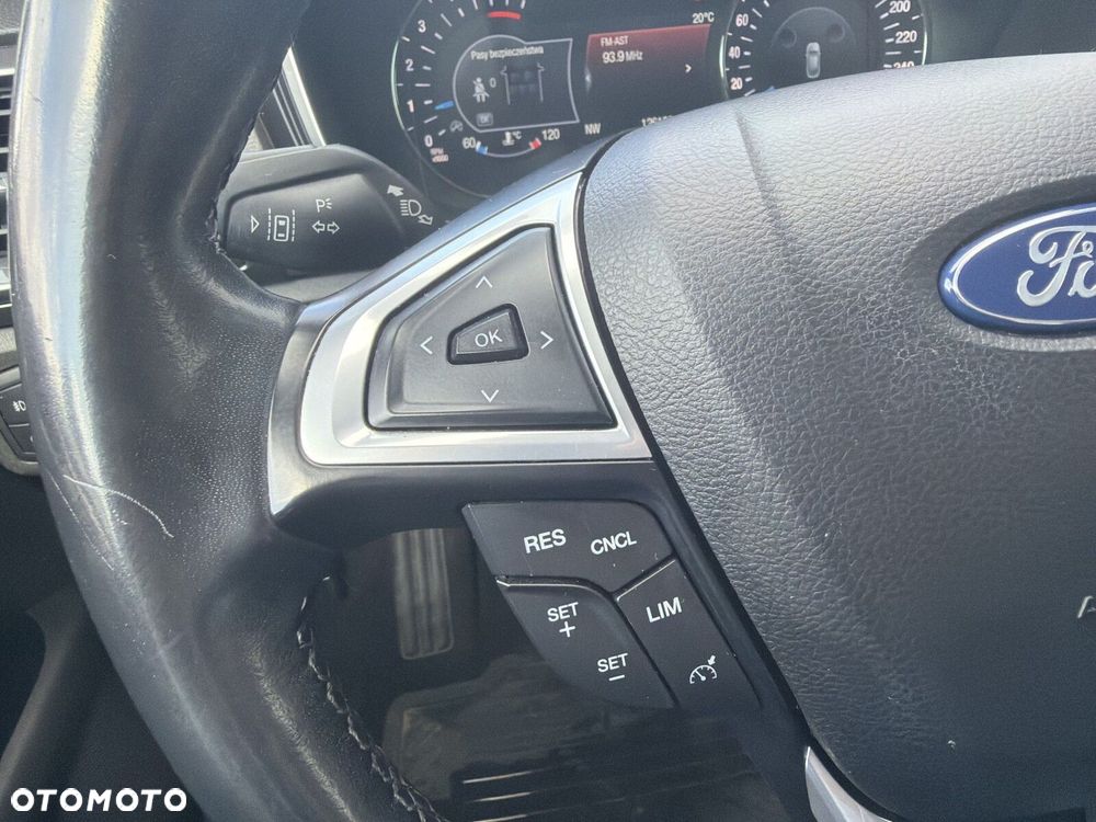 Ford Mondeo - 21