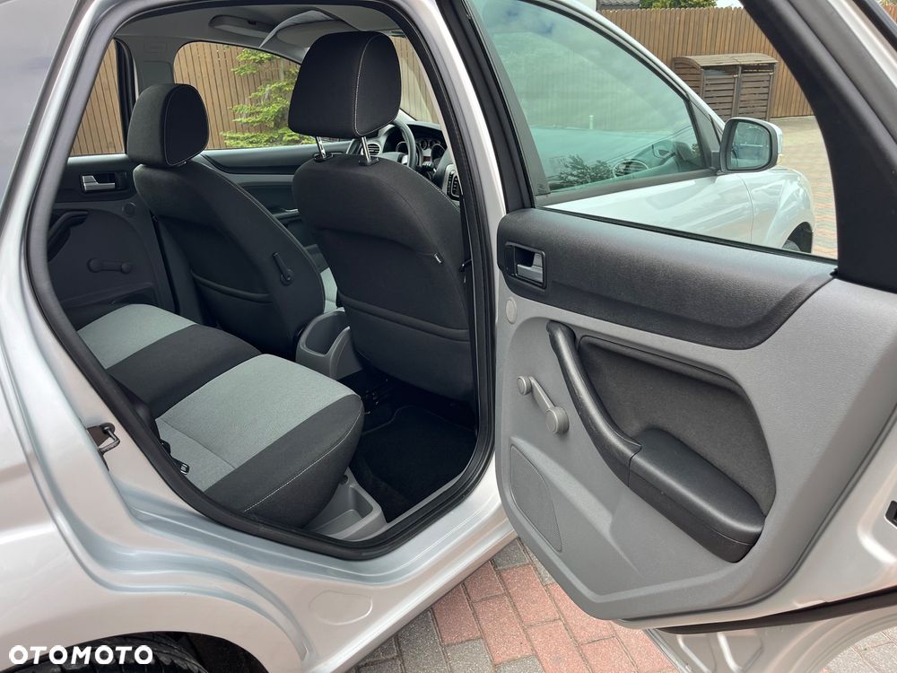 Ford Focus 1.6 Ti-VCT Trend + - 13