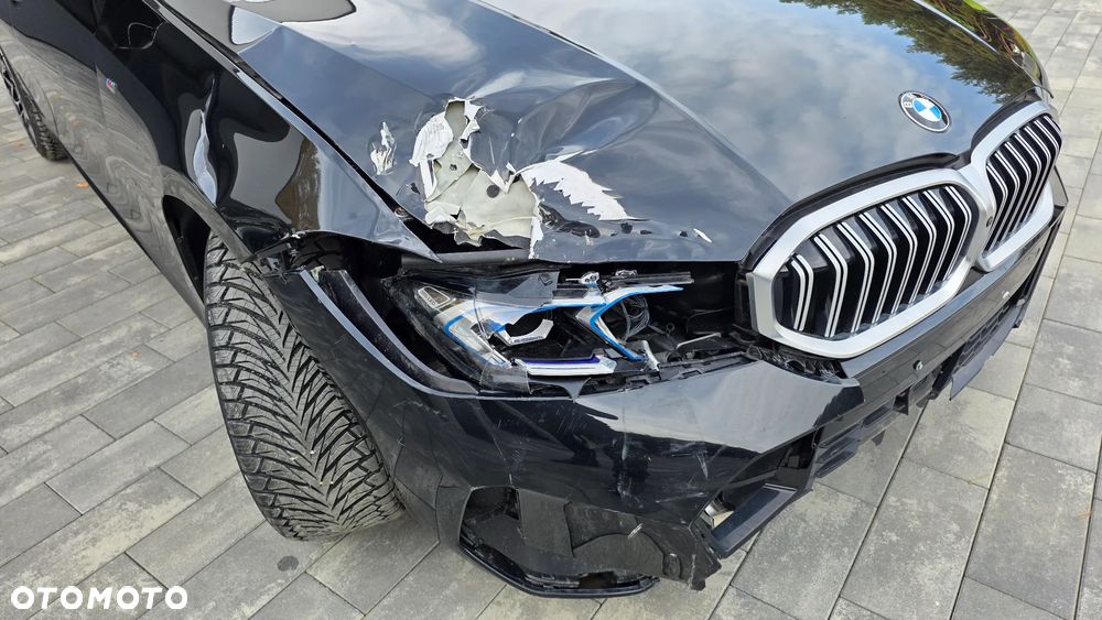 BMW Seria 3 330i xDrive M Sport sport - 39