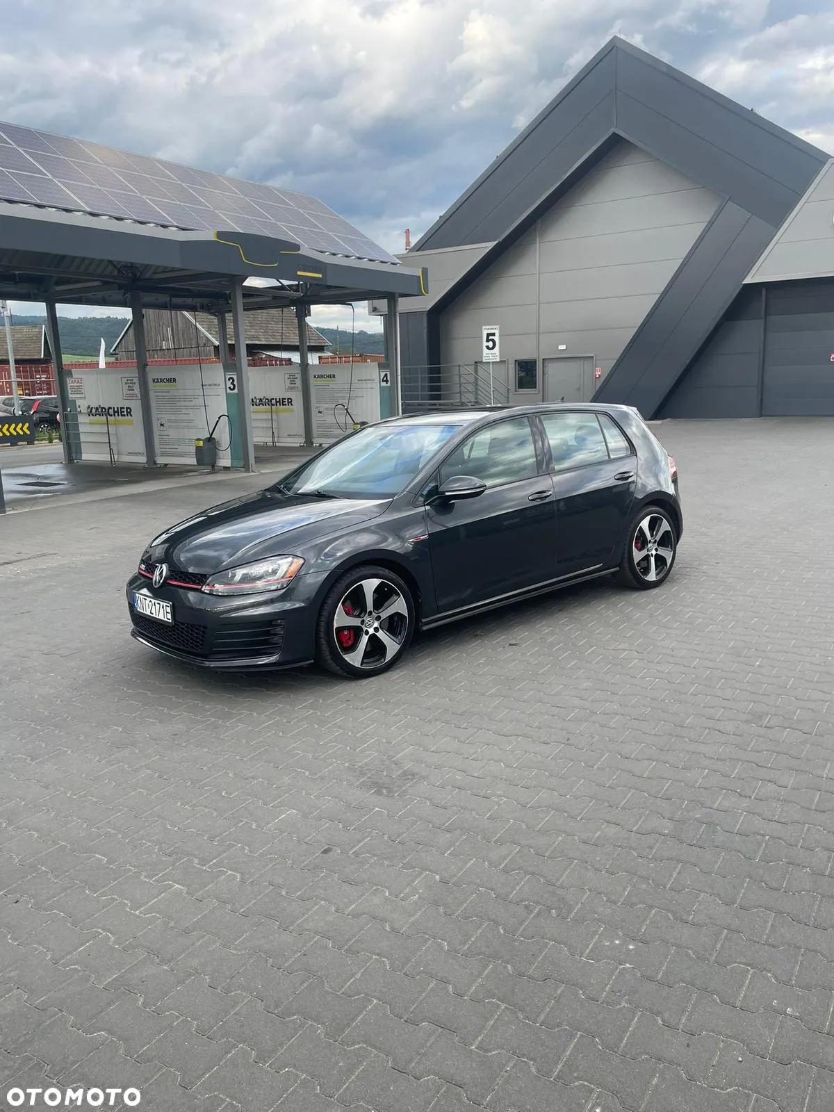 Volkswagen Golf VIII 2.0 TSI GTI DSG - 4