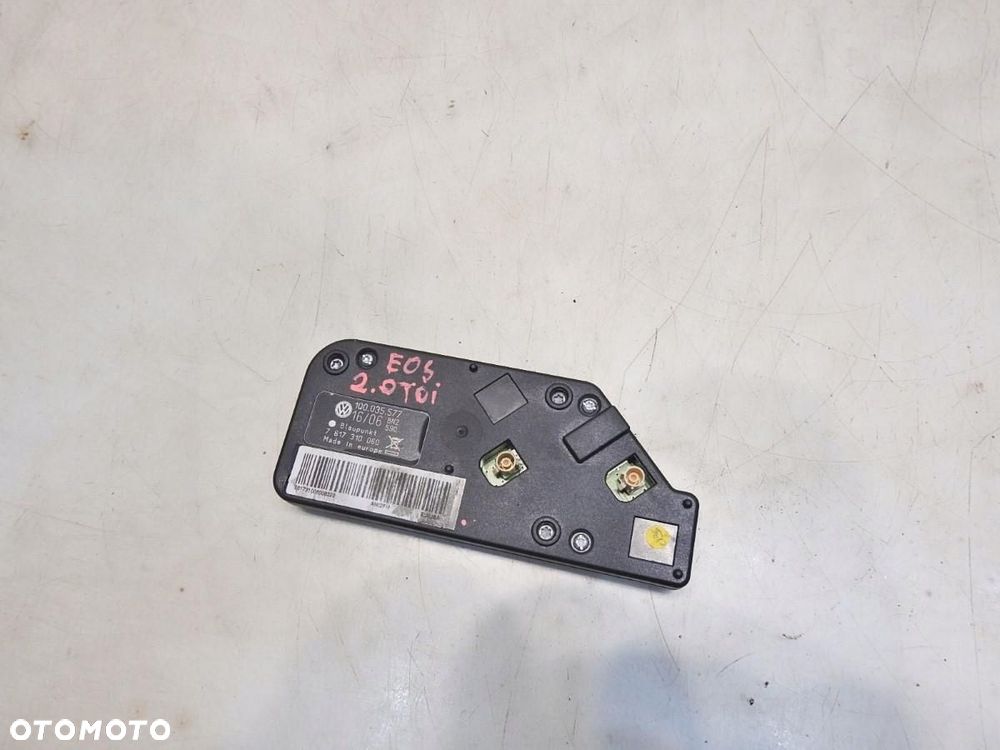 WZMACNIACZ ANTENY VW EOS 1Q0035577 7617310060 - 6