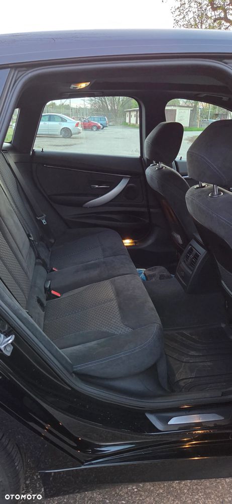 BMW 3GT 320i M Sport - 14