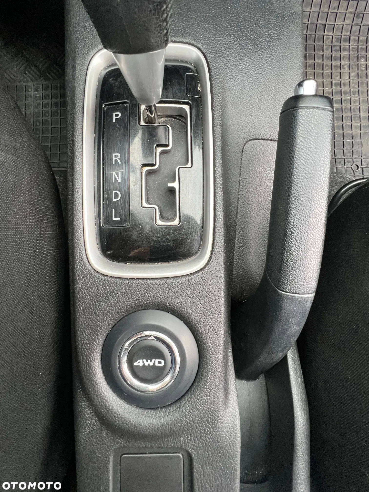 Mitsubishi Outlander 2.0 Intense + - 4