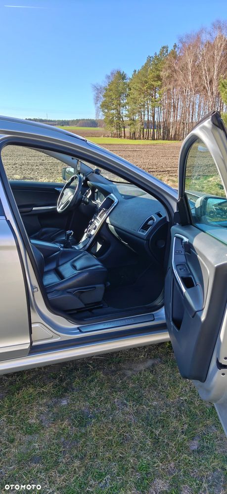 Volvo XC 60 D4 Drive-E Ocean Race - 15