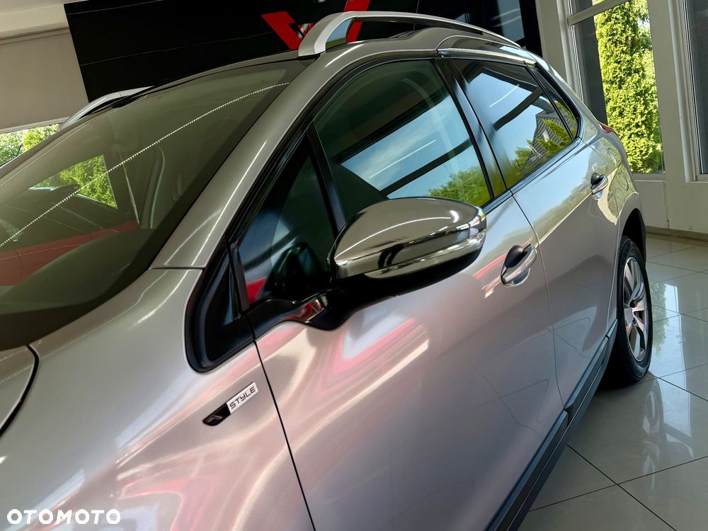 Peugeot 2008 PureTech 82 Style - 36