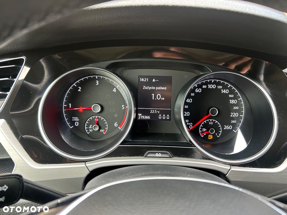 Volkswagen Touran 1.6 TDI BMT Trendline - 20