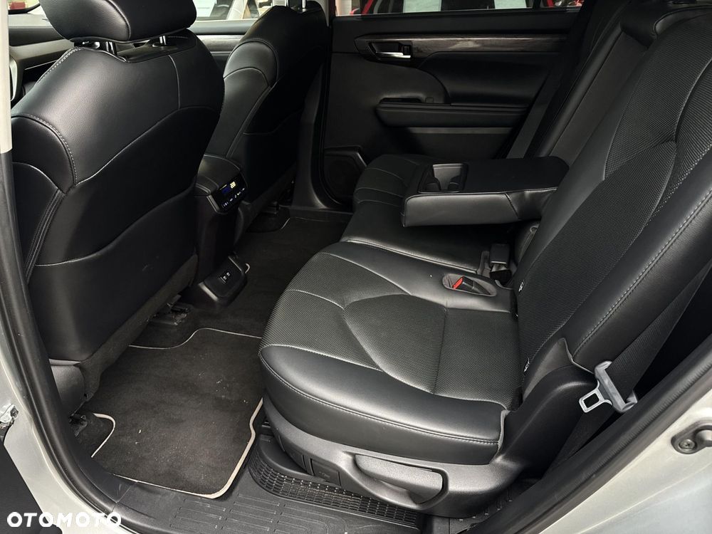 Toyota Highlander - 12