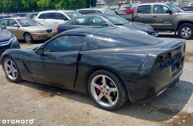Chevrolet Corvette - 39