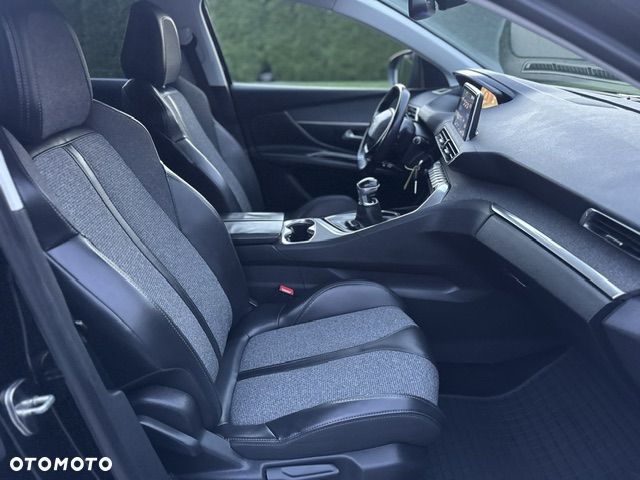 Peugeot 3008 - 21