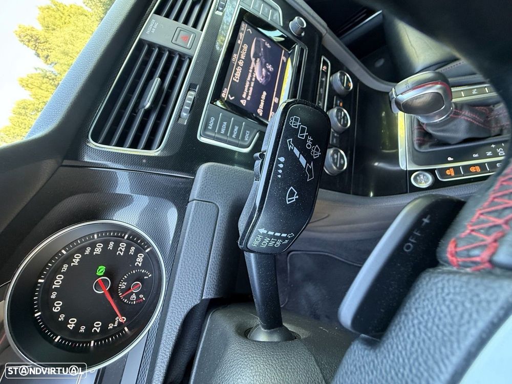 VW Golf 2.0 TSi GTi DSG - 33