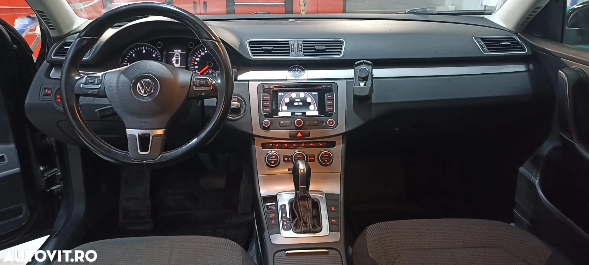 Volkswagen Passat Variant 2.0 TDI BlueMotion Technology DSG Comfortline - 10