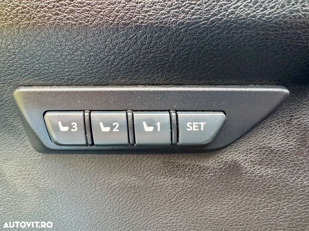 Lexus Seria NX 300h E-FOUR Luxury Line - 24