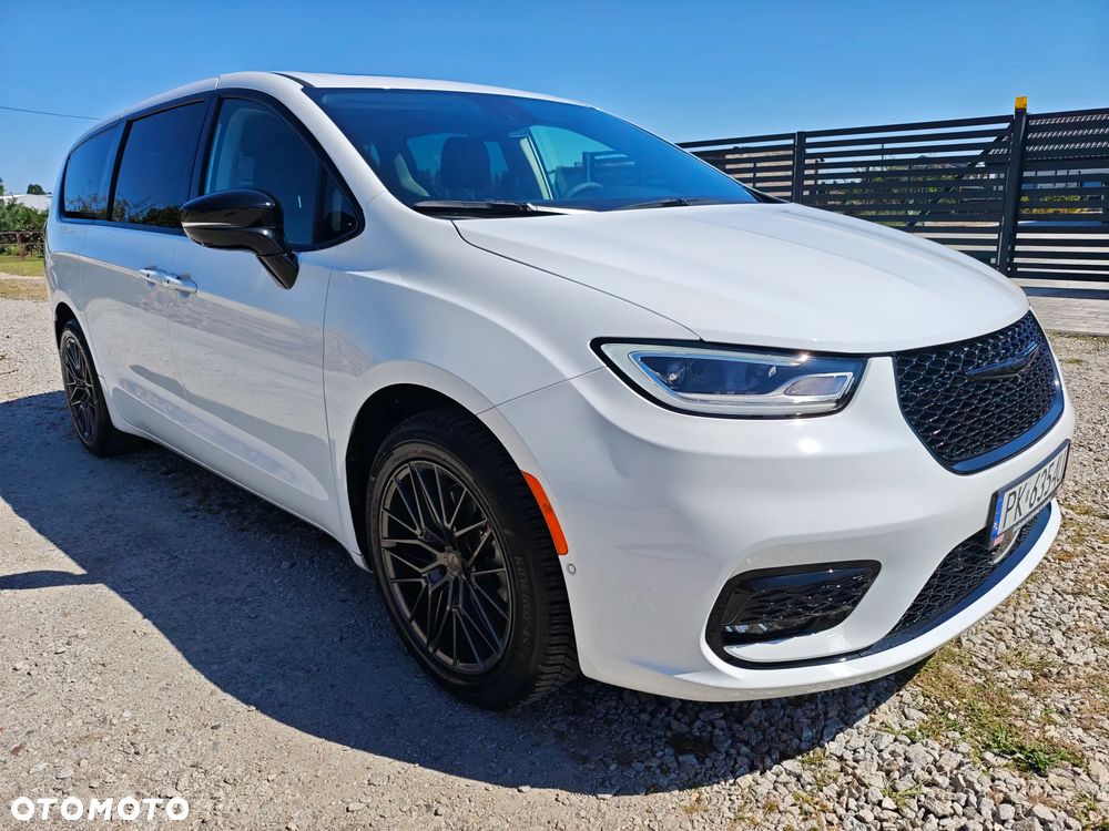 Chrysler Pacifica - 7