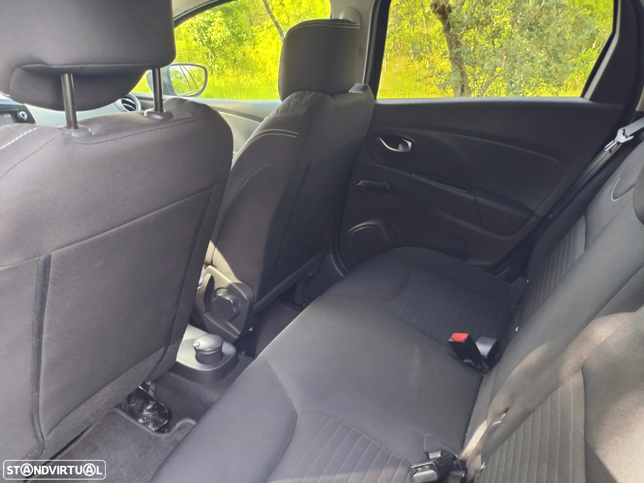 Renault Clio Sport Tourer 0.9 TCe Limited - 11
