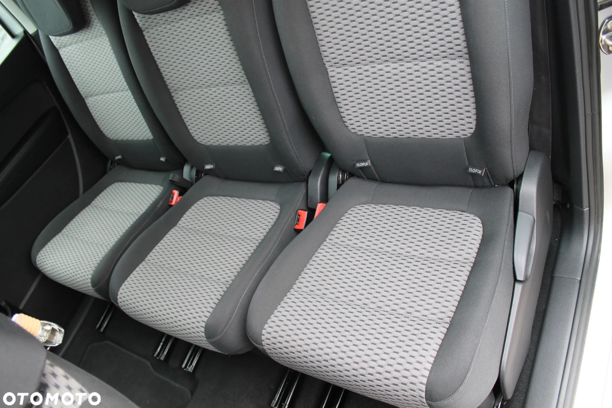 Volkswagen Sharan 2.0 TDI BlueMotion Technology Comfortline - 18