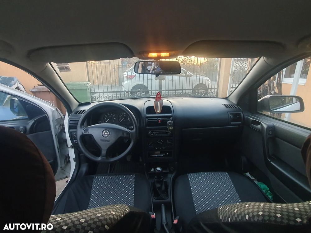 Opel Astra 1.4i Sport - 6