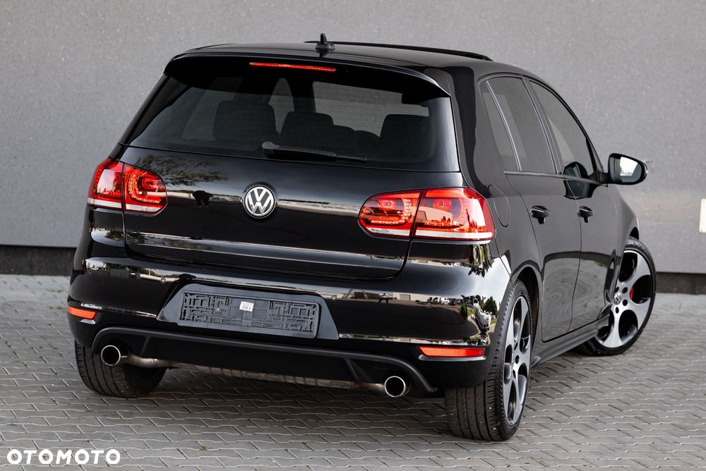 Volkswagen Golf 2.0 GTI - 12