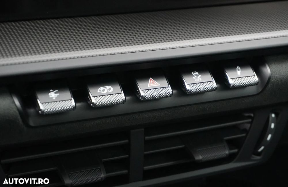 Porsche 911 Carrera 4 GTS PDK - 32