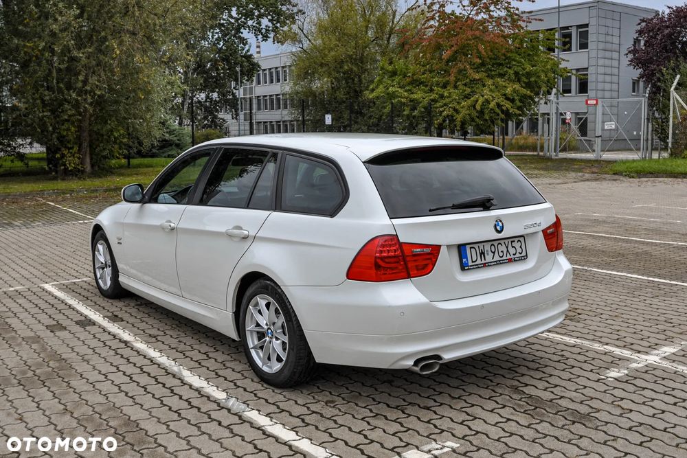 BMW Seria 3 320d xDrive - 3