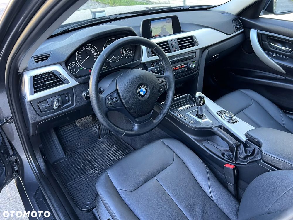 BMW Seria 3 316i - 28