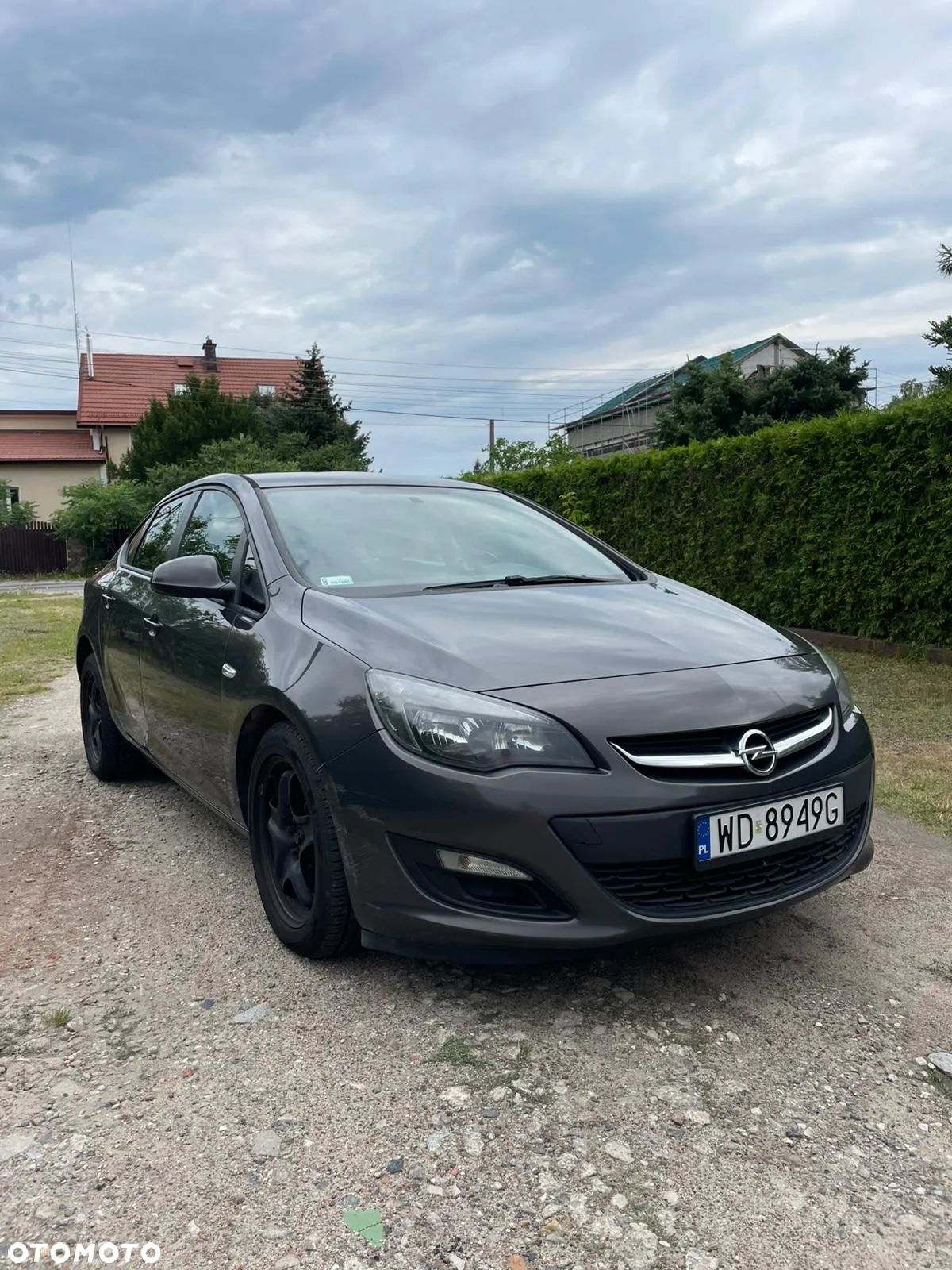 Opel Astra IV 1.4 T Active - 1