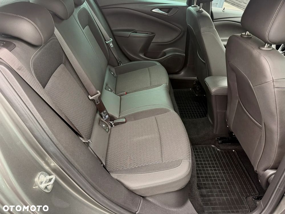 Opel Astra 1.4 T 120 Lat S&S - 24